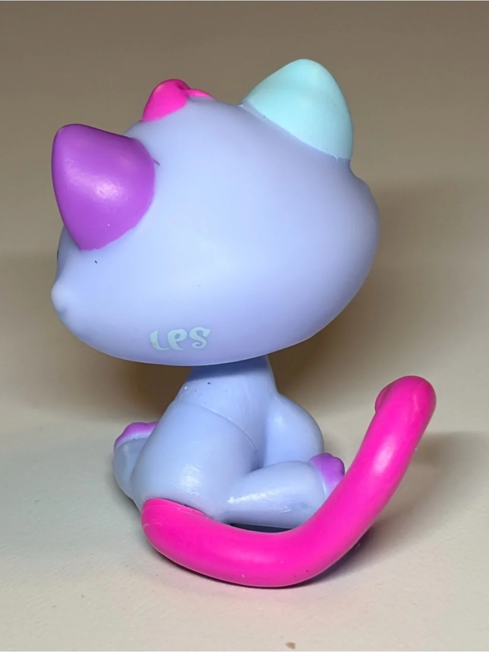LPS- Lilac Cat Figurine Toy - Cute Purple Pet Collectible